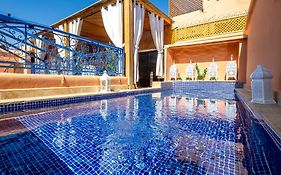 Kamal Deluxe Hotel